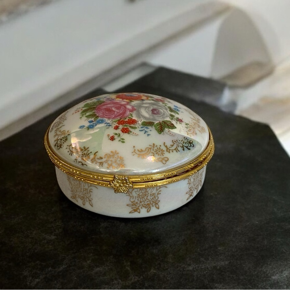 VTG Floral Iridescent Porcelain Trinket Box w/lid gold trim Romantic 2X2.5”